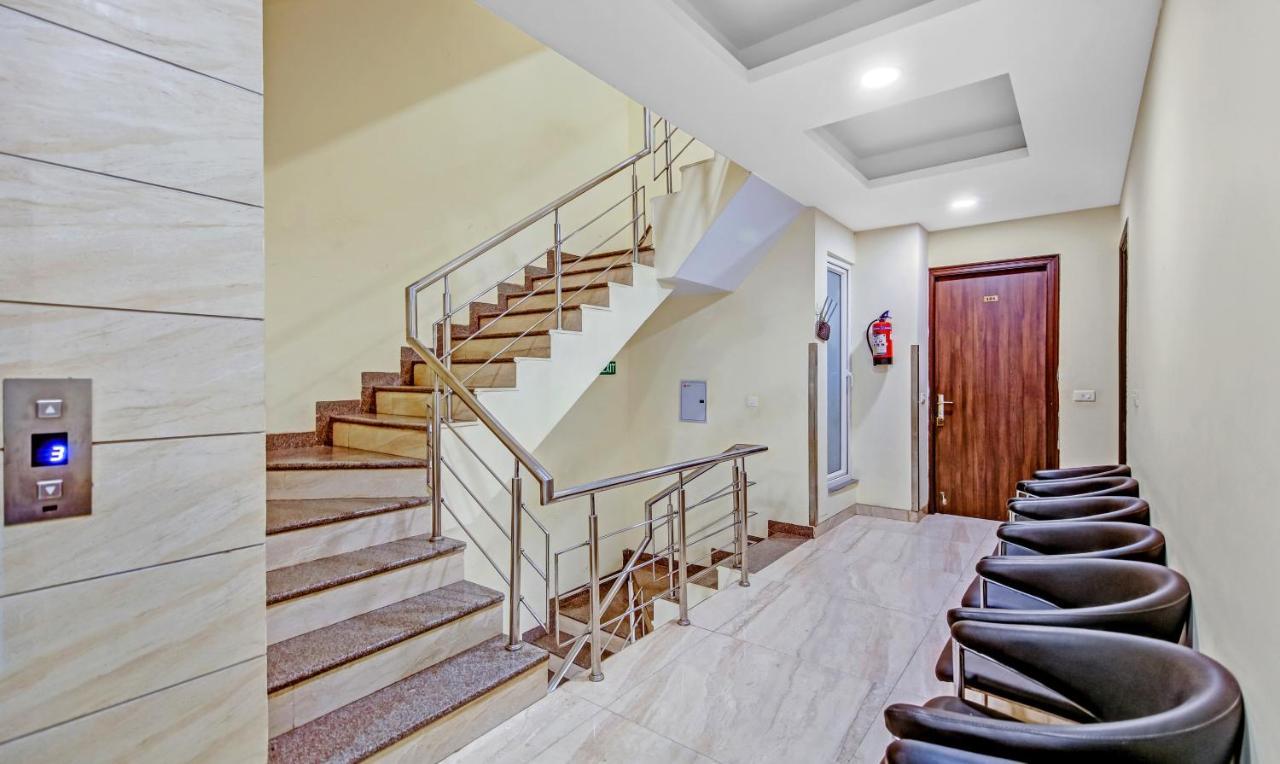 Treebo Sai Village Gold Souk - Sec 43 Gurgaon Exterior foto