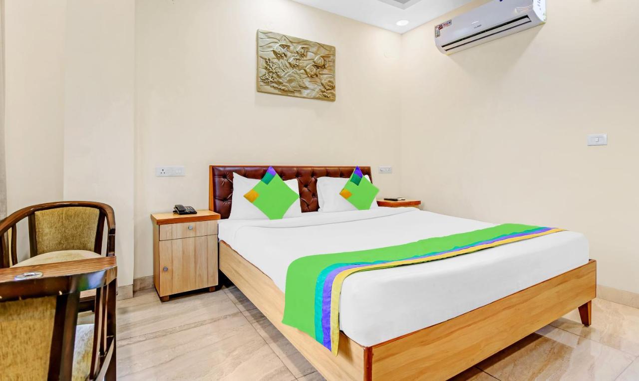 Treebo Sai Village Gold Souk - Sec 43 Gurgaon Exterior foto